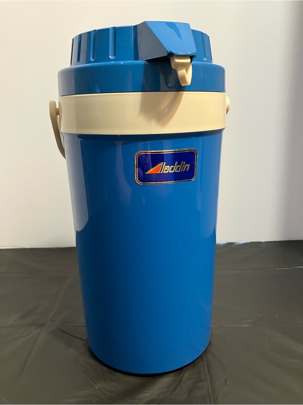 Aladdin Blue & Cream Insulated Beverage Carrier